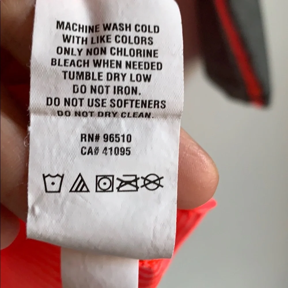 Under Armour Long Sleeve Shirt Size S - Picture 5 of 5